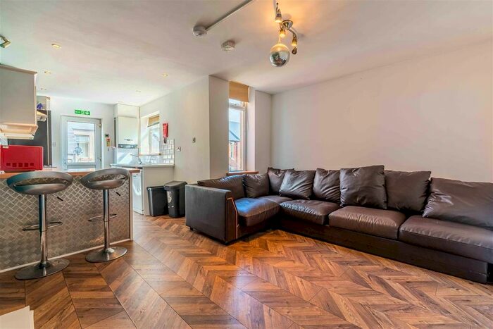 6 Bedroom Maisonette To Rent In Second Avenue, Heaton, Newcastle Upon Tyne, NE6