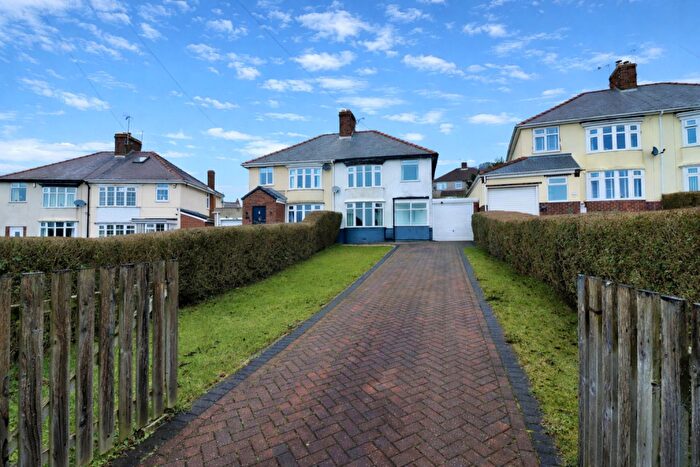 3 Bedroom Semi-Detached House For Sale In New Station Road, Bolsover, S44