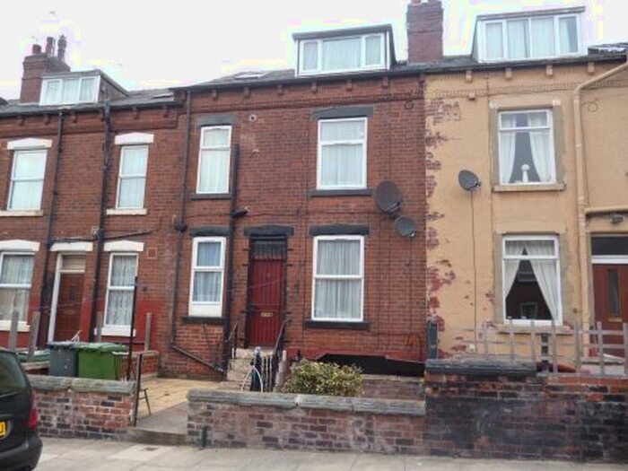 2 Bedroom Terraced House To Rent In Colenso Place, Holbeck, Leeds, LS11