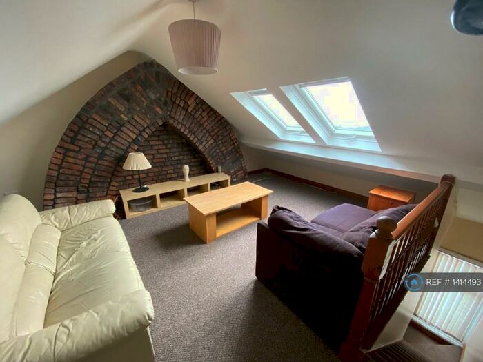 2 Bedroom Flat To Rent In Hawthorne Avenue, Swansea, SA2