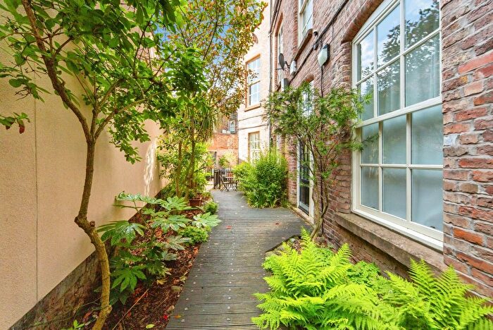 2 Bedroom Flat For Sale In Benson Street, Liverpool, Merseyside, L1