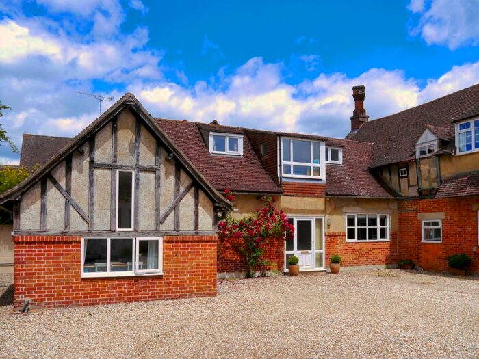 2 Bedroom Cottage To Rent In Oaksey Road, Upper Minety, SN16