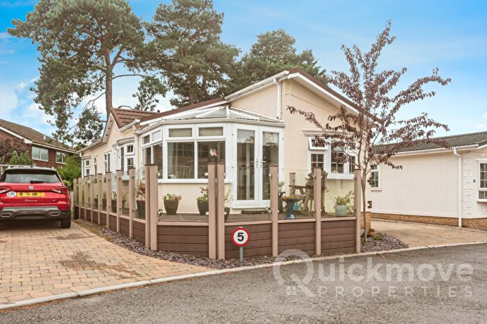 2 Bedroom Park Home For Sale In Bordon, Hampshire, GU35