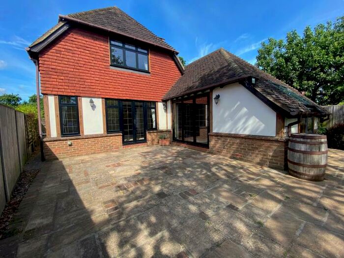 4 Bedroom Detached House To Rent In Horsell, GU21