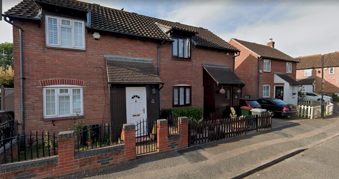 2 Bedroom Semi-Detached House To Rent In Alnwick Road, Canning Town/Royal Albert/Prince Regents, E16