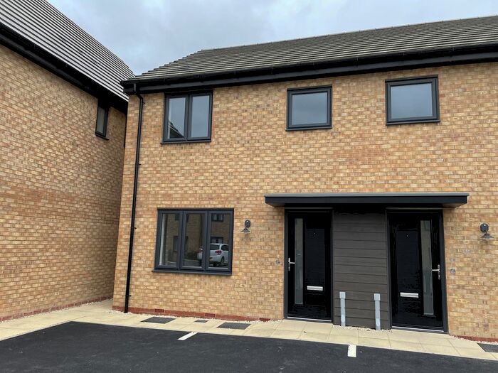 3 Bedroom Semi-Detached House To Rent In Cardno Avenue, Eagle Farm South, Milton Keynes., MK17