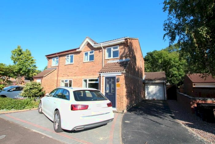 3 Bedroom Semi-Detached House To Rent In Hawthorn Close, Patchway, BS34