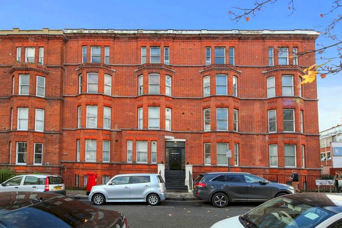 2 Bedroom Flat To Rent In Richmond Way, West Kensington, London, W12