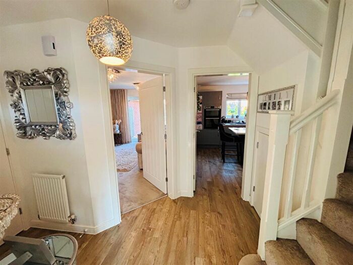 4 Bedroom Detached House For Sale In Telford Drive, Melksham, SN12