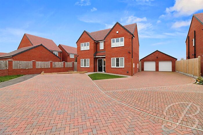 4 Bedroom Detached House For Sale In Harewood Close, Bolsover, Chesterfield, S44