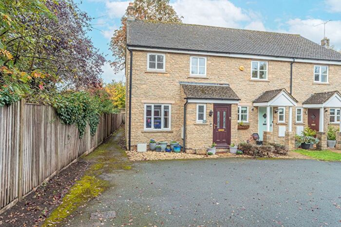 3 Bedroom End Terrace House For Sale In Braybrooke Close, Tetbury, GL8