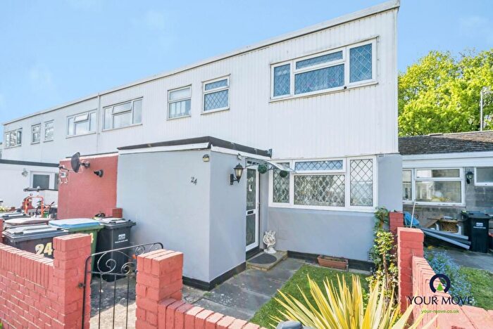 3 Bedroom End Of Terrace House For Sale In Sycamore Road, Bognor Regis, West Sussex, PO22