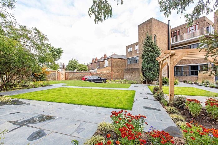 1 Bedroom Flat To Rent In Abbeville Road, Abbeville Village, London, SW4