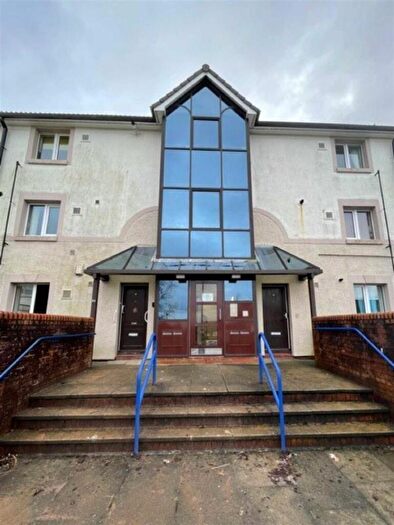 2 Bedroom Flat To Rent In Juniper Court, Huncoat, BB5