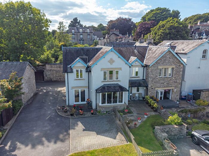 4 Bedroom Link Detached House For Sale In Beast Banks, Kendal, LA9