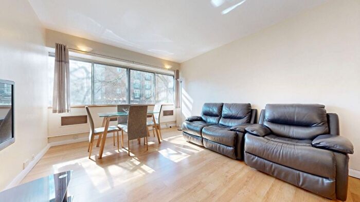 2 Bedroom Flat To Rent In Park Road, Regent's Park, London, NW8
