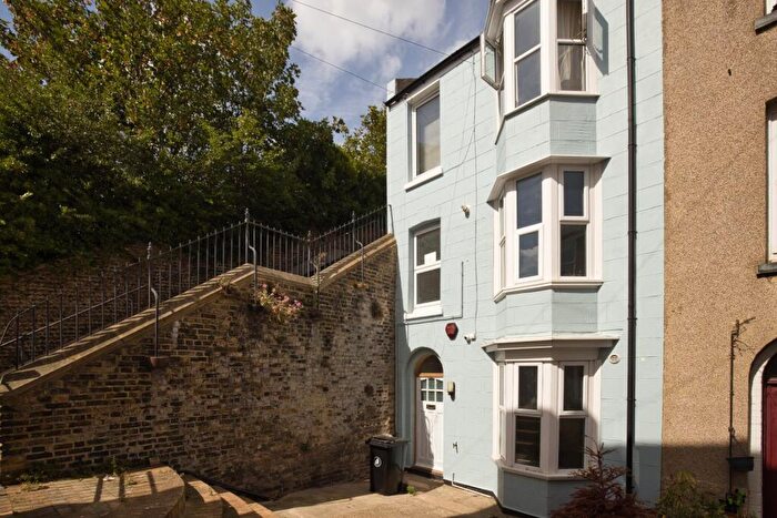 1 Bedroom End Of Terrace House For Sale In Kent Steps, Ramsgate, CT11