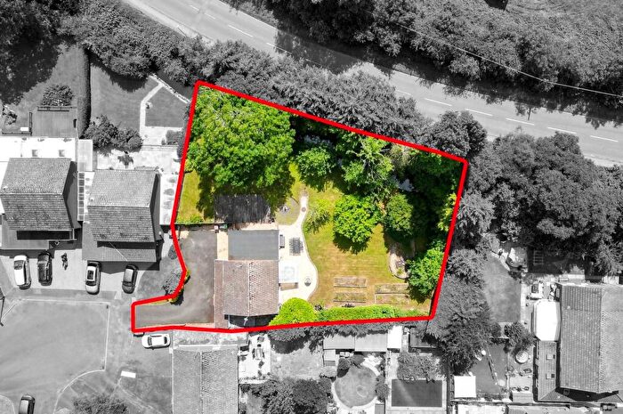 3 Bedroom Detached House For Sale In Coppice Close, Cheswick Green, B90