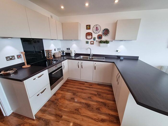 2 Bedroom Apartment To Rent In Mason Way, Park Central, B15