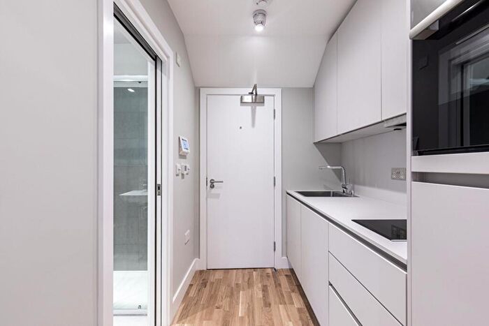 Flat To Rent In Inglewood Road, NW6