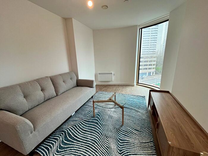 1 Bedroom Apartment To Rent In South Central, B5