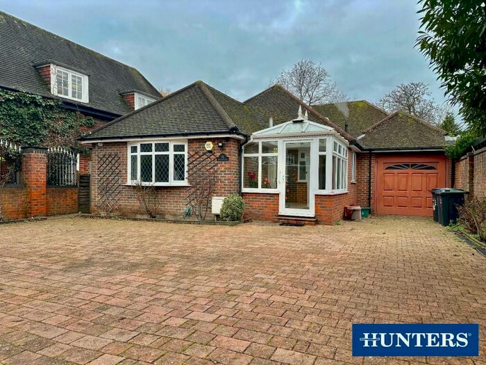 4 Bedroom Detached Bungalow To Rent In Thetford Road, New Malden, KT3