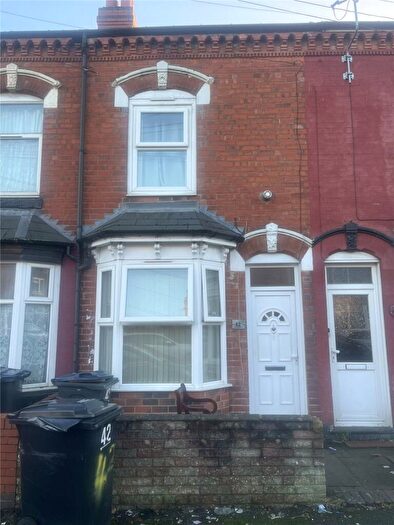 3 Bedroom Terraced House For Sale In Thornhill Road, Sparkhill, Birmingham, West Midlands, B11