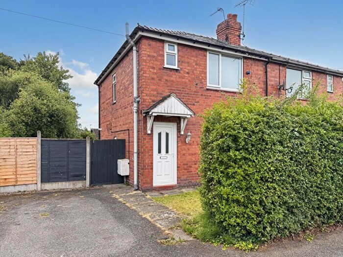 3 Bedroom Semi-Detached House To Rent In Goulden Street, Crewe, CW1