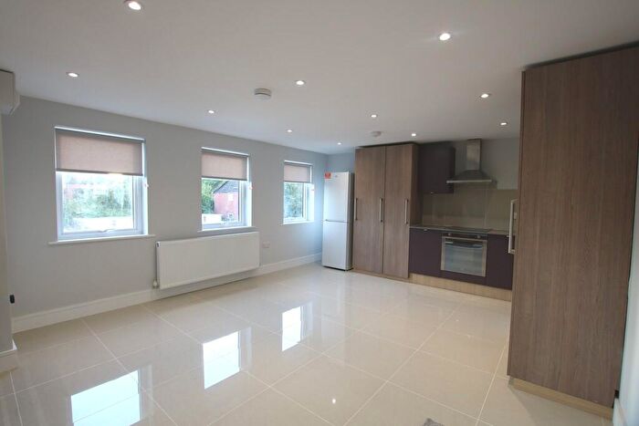 3 Bedroom Flat To Rent In Ashcroft, Stanmore, HA7