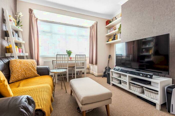 1 Bedroom Apartment To Rent In Surbiton, Surrey, KT6