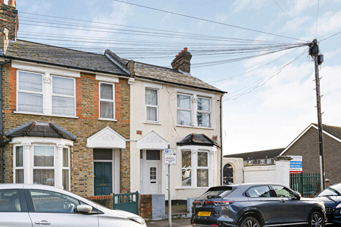 1 Bedroom Apartment For Sale In Gillett Road, Thornton Heath, CR7