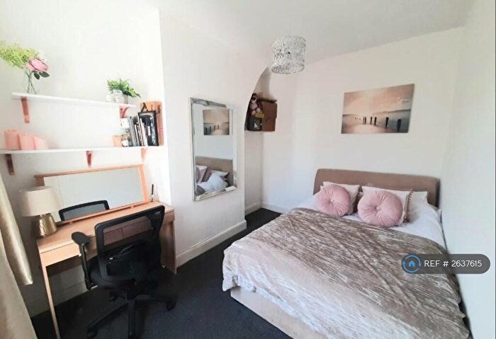 2 Bedroom End Of Terrace House To Rent In Murat Street, Merseyside, L22