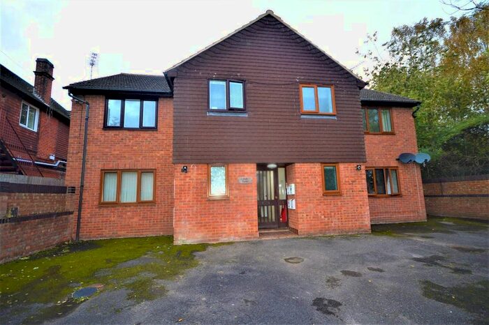 1 Bedroom Flat To Rent In Hill View, Ashford, TN24