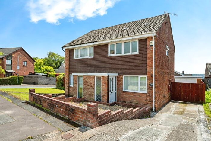 2 Bedroom Semi-Detached House For Sale In Rhodfa’R Dryw, Swansea, SA6