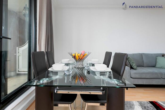 3 Bedroom Flat To Rent In Cromwell Road, London, SW7