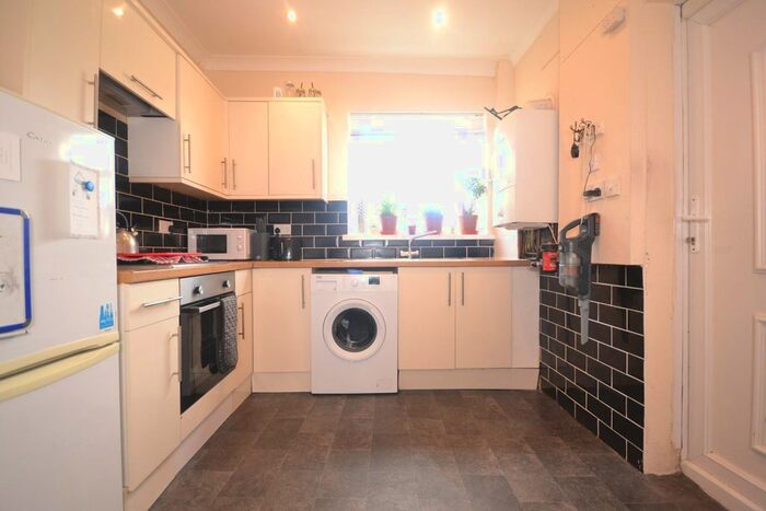 1 Bedroom Flat To Rent In Norris Road, Earley, Reading, RG6
