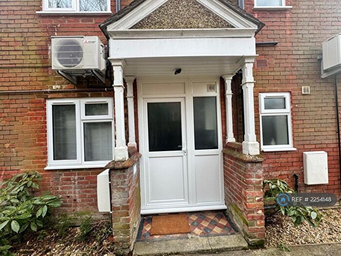 1 Bedroom Flat To Rent In Hill Lane, Southampton, SO15