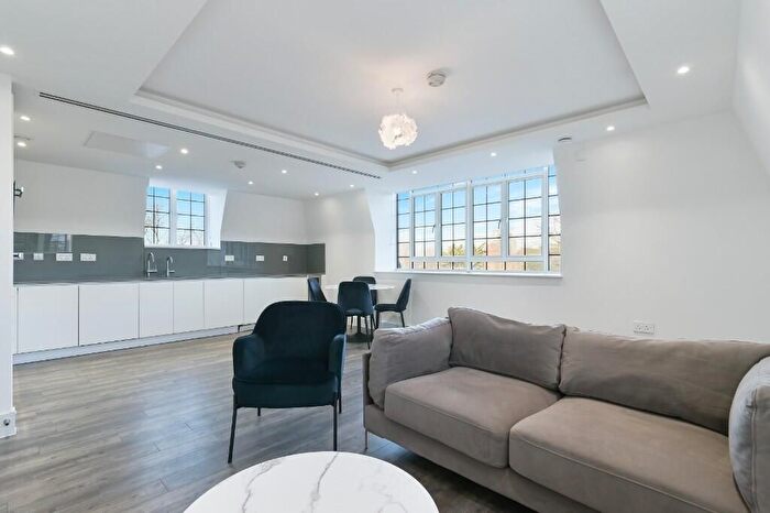2 Bedroom Flat To Rent In Hampstead Reach, Chandos Way, London, NW11