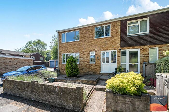3 Bedroom End Of Terrace House For Sale In Pembroke Road, Basingstoke, RG23