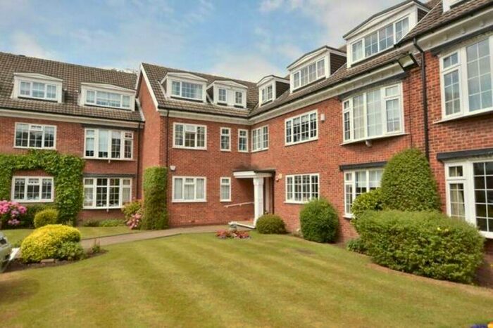 2 Bedroom Flat To Rent In Cavendish Mews, Alwoodley, Leeds, LS17