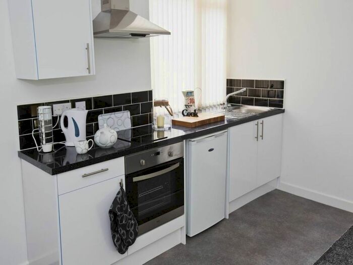 1 Bedroom Flat To Rent In Swallow Hill, Tong Road, Lower Wortley, Leeds, LS12