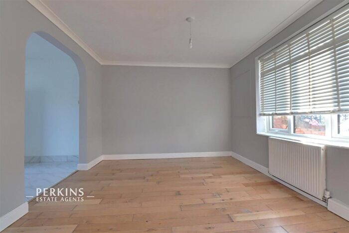 4 Bedroom End Of Terrace House To Rent In Rushdene Close, Northolt, UB5