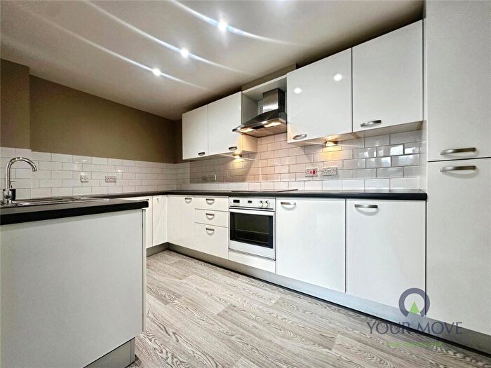 2 Bedroom Flat For Sale In Bambridge Court, Maidstone, Kent, ME14