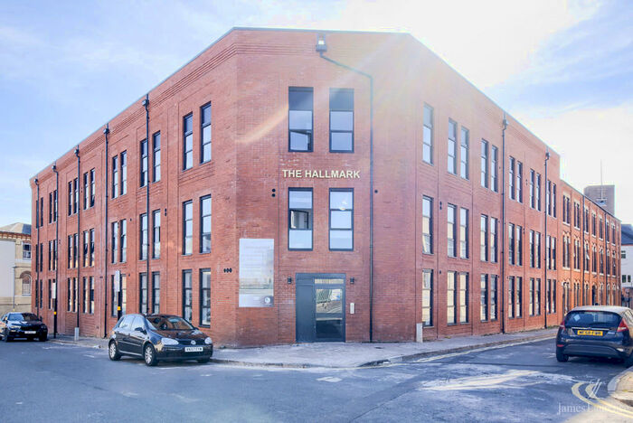 2 Bedroom Apartment To Rent In The Hallmark, Bond Street, Birmingham City Centre, B19