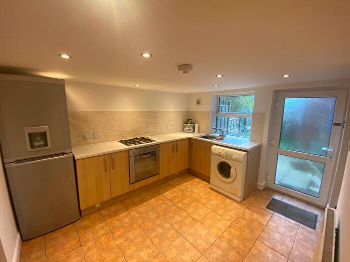 1 Bedroom Flat To Rent In High Street, Woodville, DE11