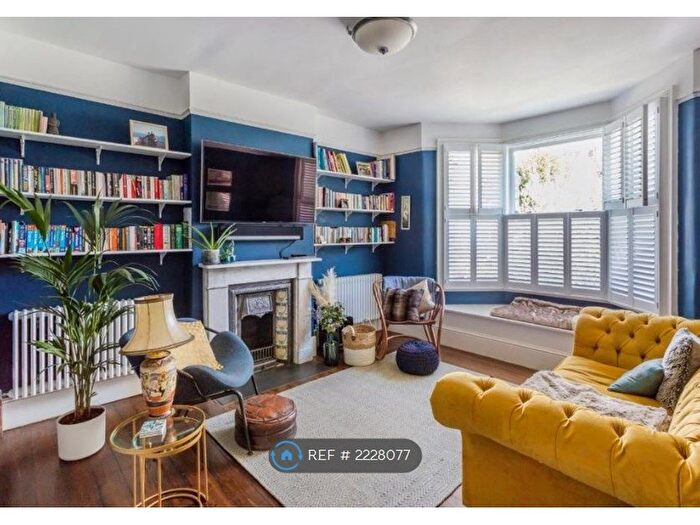 4 Bedroom End Of Terrace House To Rent In Shelton Road, London, SW19