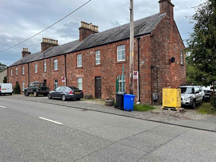 3 Bedroom Flat To Rent In Edmond Terrace, Croftamie, G63