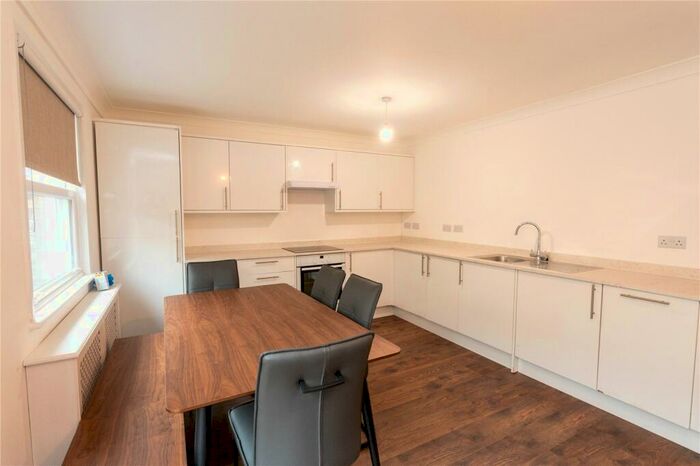 4 Bedroom Terraced House To Rent In Lockesfield Place, Tower Hamlets, London, E14