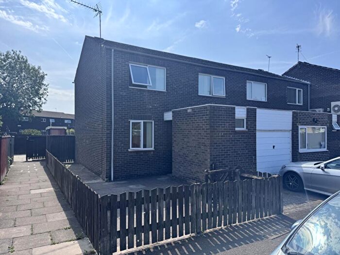 3 Bedroom House To Rent In Smedmore Road, Leicester, LE5