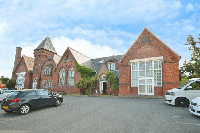 1 Bedroom Flat For Sale In Devonshire Street, Brimington, Chesterfield, Derbyshire, S43